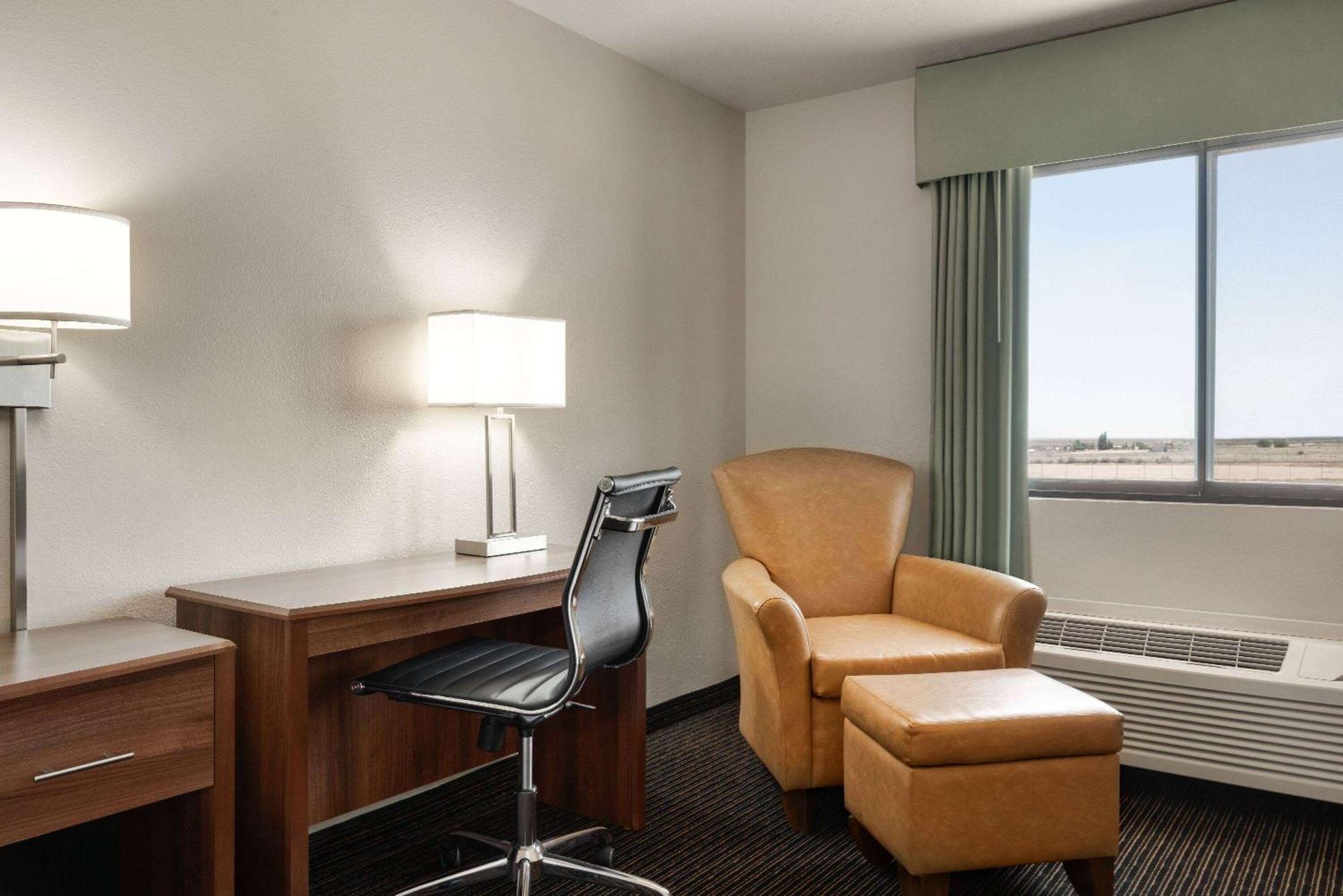 ทราเวลลอดจ์ บาย วินด์แฮม วอน Hotel Vaughn ภายนอก รูปภาพ